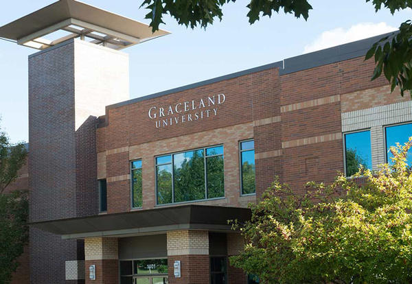 Front facing of the campus building in Independence, Missouri which houses the School of Nursing