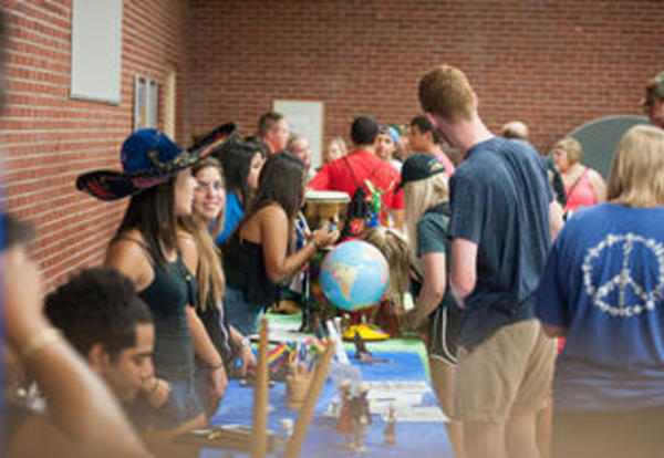 The International Club table draws a crowd at the Fall 2015 Clubs and Organizations Fair.