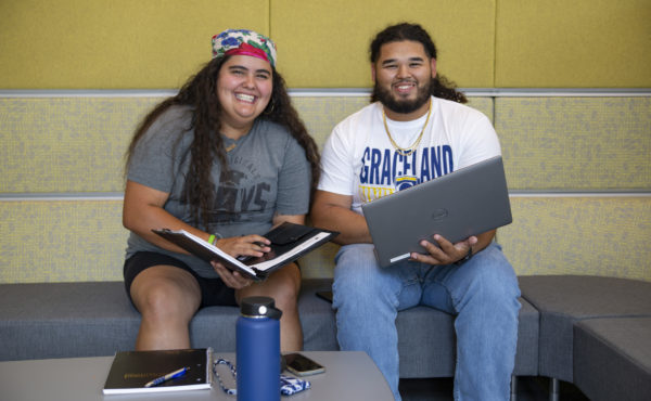 students study together in student union